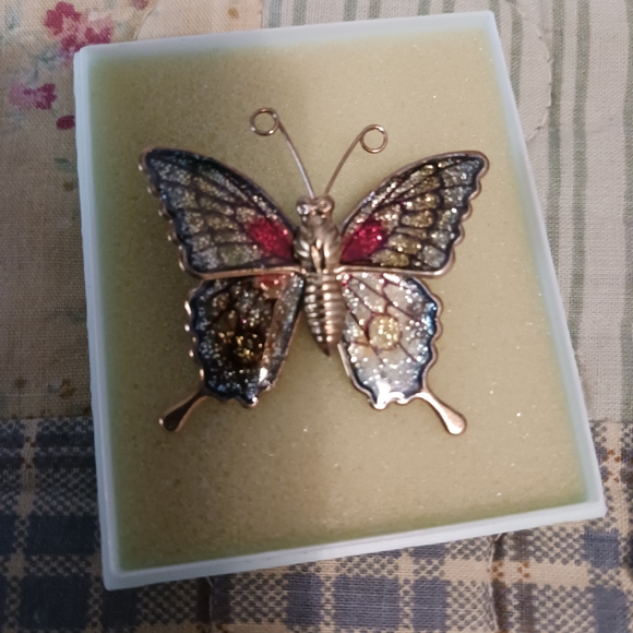 unbranded Other - Elegant Butterfly Brooch